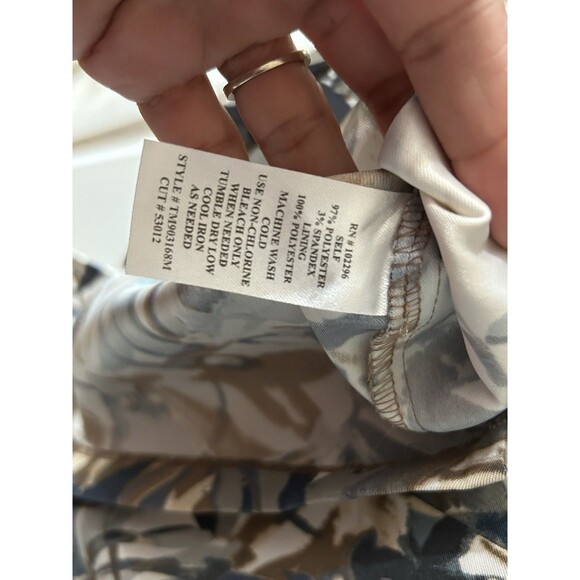 Connected Apparel Size 10 Women’s Printed Tiered Sleeveless Dress Career - Picture 8 of 8